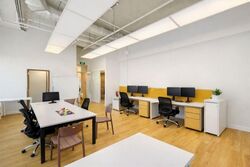Arc 380 (D8), Office #600617271